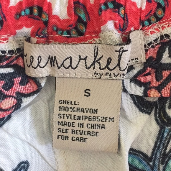 💸 Flying Tomato Floral Shorts - Picture 5 of 5